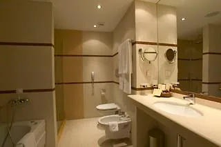 Garden Of Eden Apartment